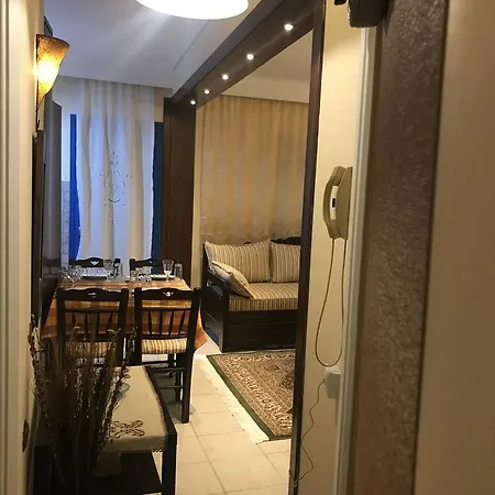 Anna's Traditional Hοme