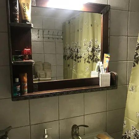 Anna's Traditional Hοme Apartment